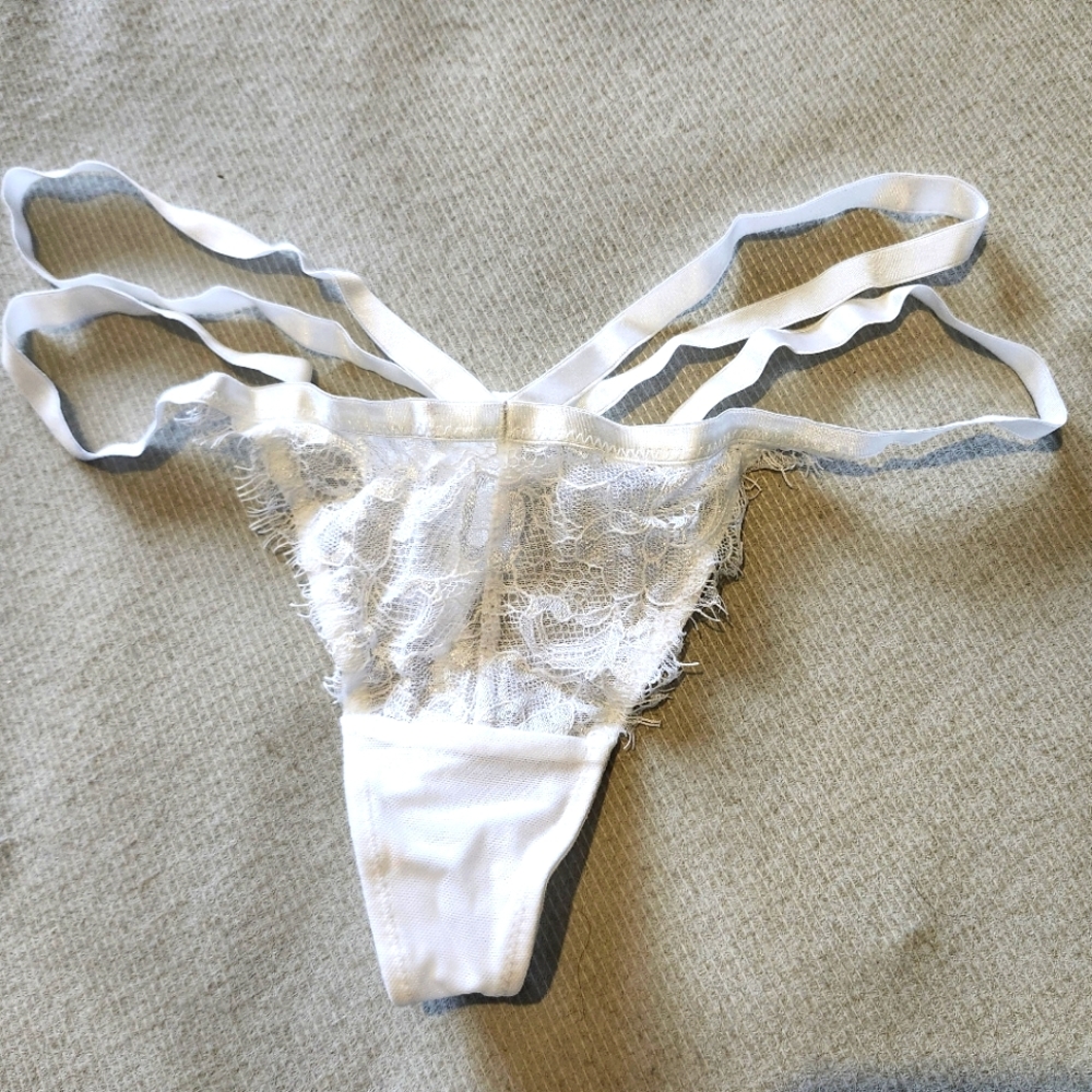 XS-S White Lace G String Thong Lingerie Panties With Straps Never Worn